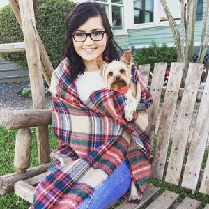 Meet your Posher, Phi